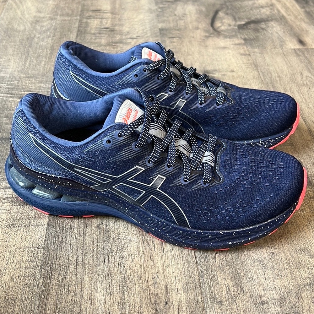 ASICS Gel Kayano 28 Running Shoes Womens 8.5
